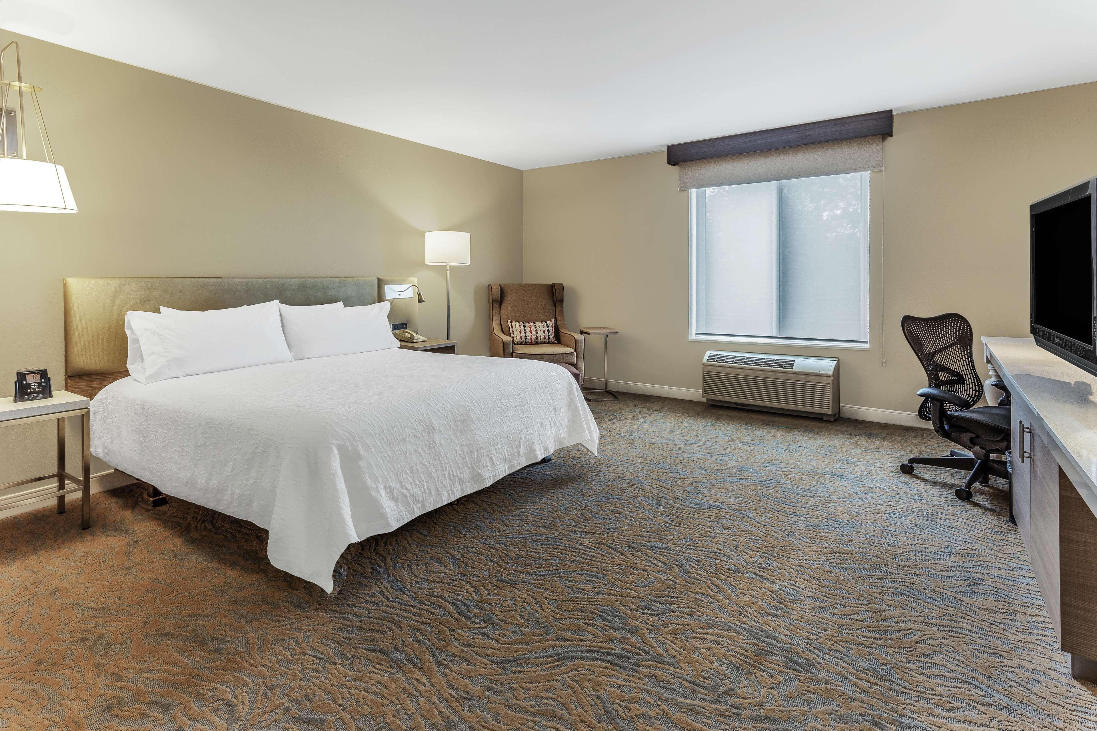 Hilton Garden Inn Сент-Чарлз Екстер'єр фото