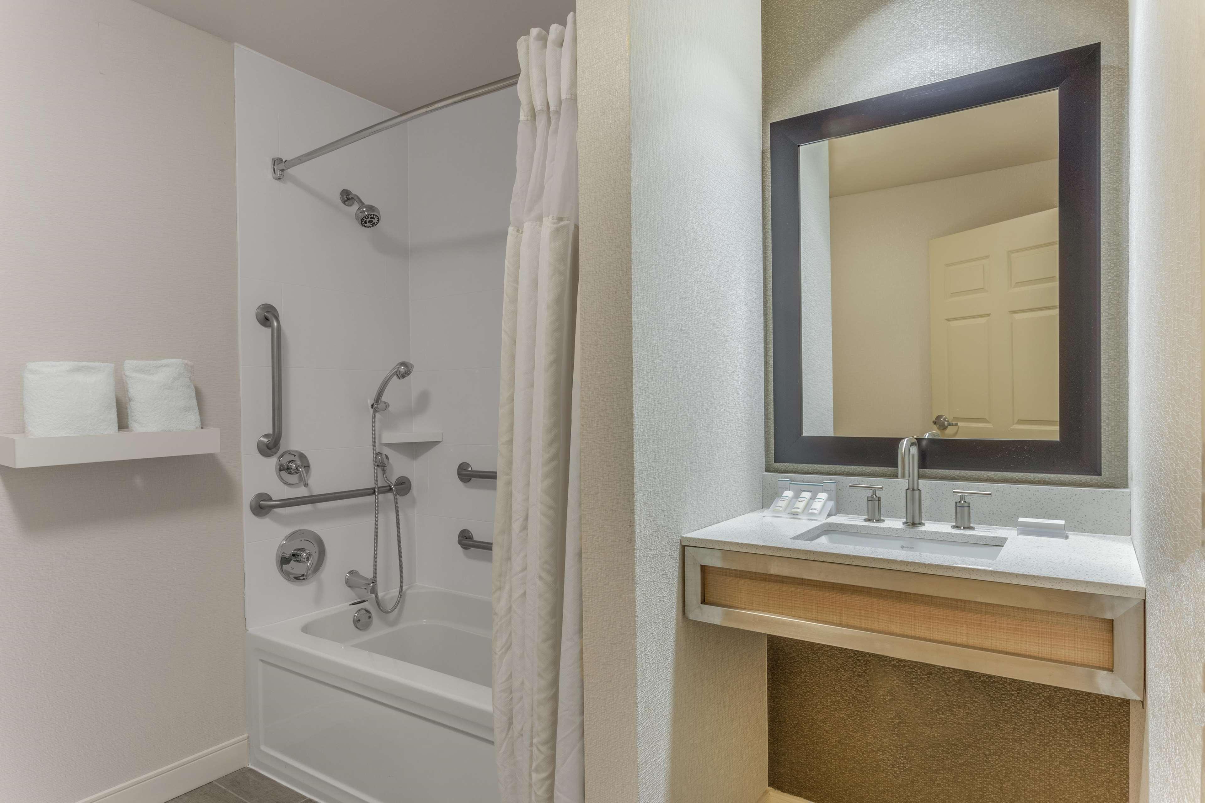 Hilton Garden Inn Сент-Чарлз Екстер'єр фото