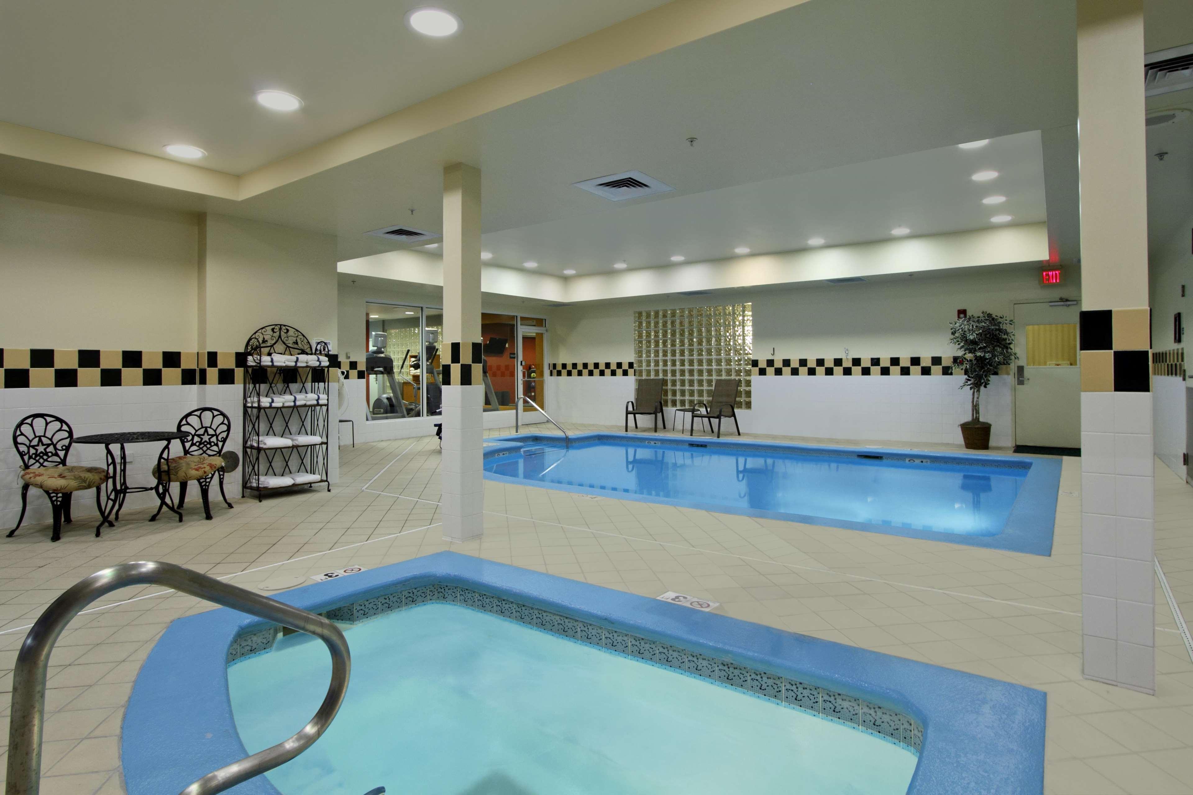 Hilton Garden Inn Сент-Чарлз Екстер'єр фото