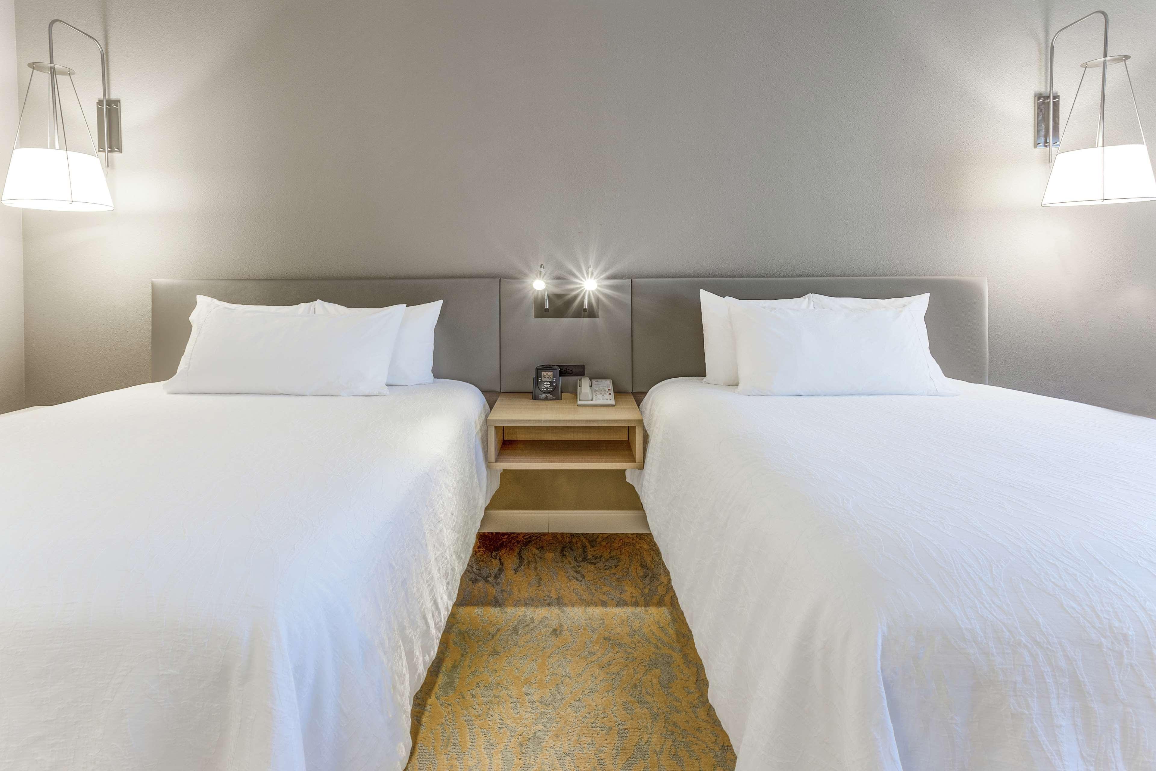 Hilton Garden Inn Сент-Чарлз Екстер'єр фото