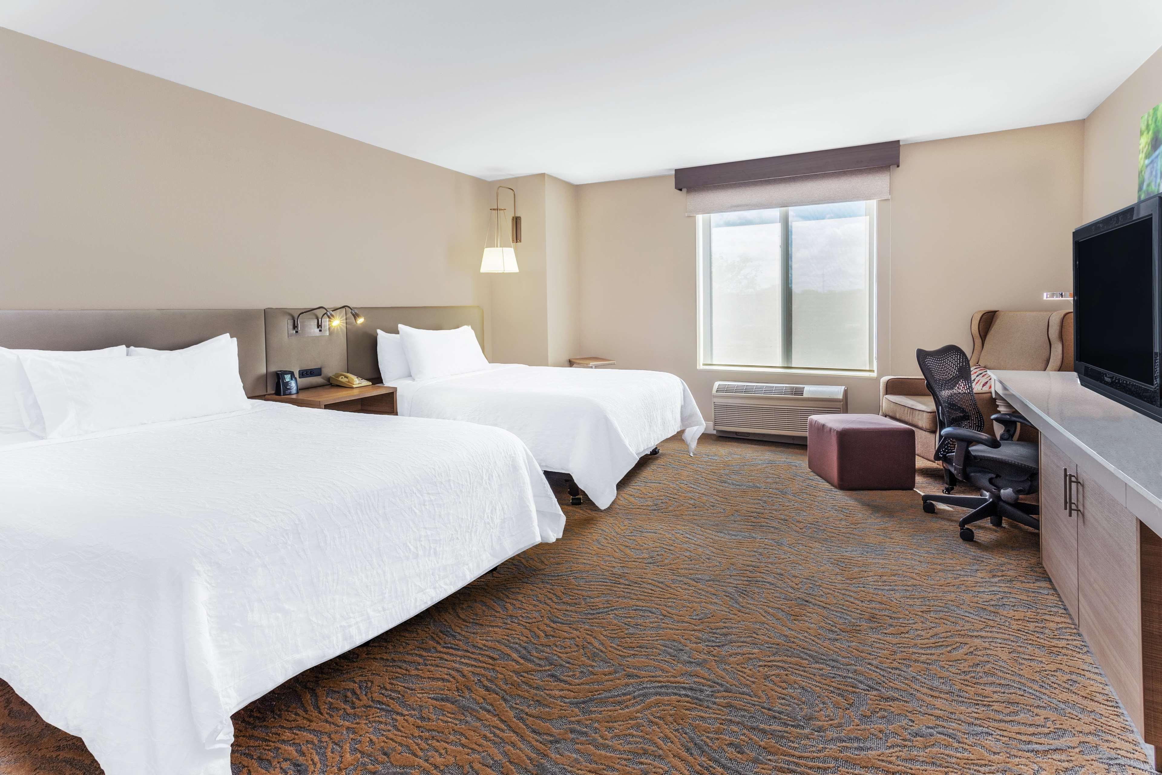 Hilton Garden Inn Сент-Чарлз Екстер'єр фото