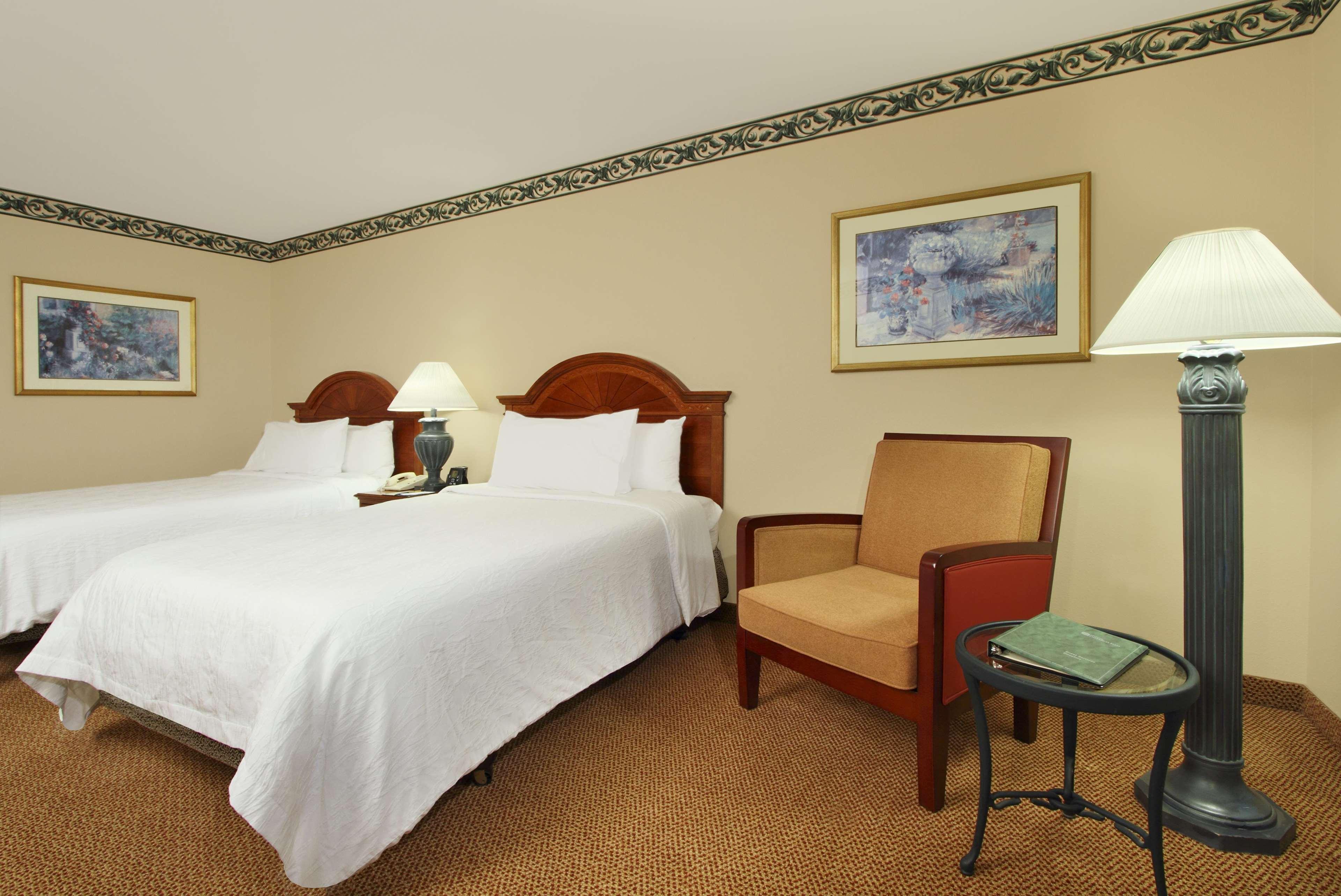 Hilton Garden Inn Сент-Чарлз Екстер'єр фото