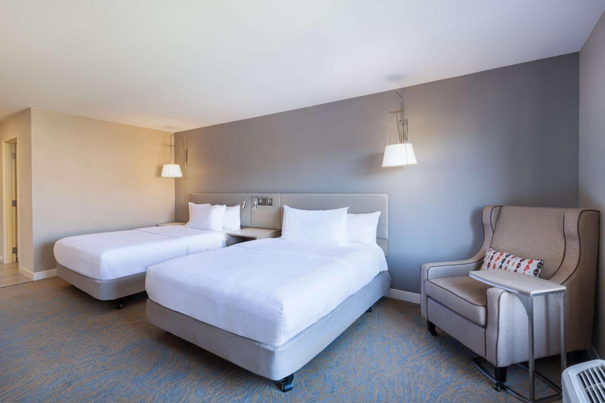Hilton Garden Inn Сент-Чарлз Екстер'єр фото